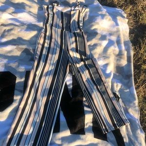 Super cute romper💗💙🤍